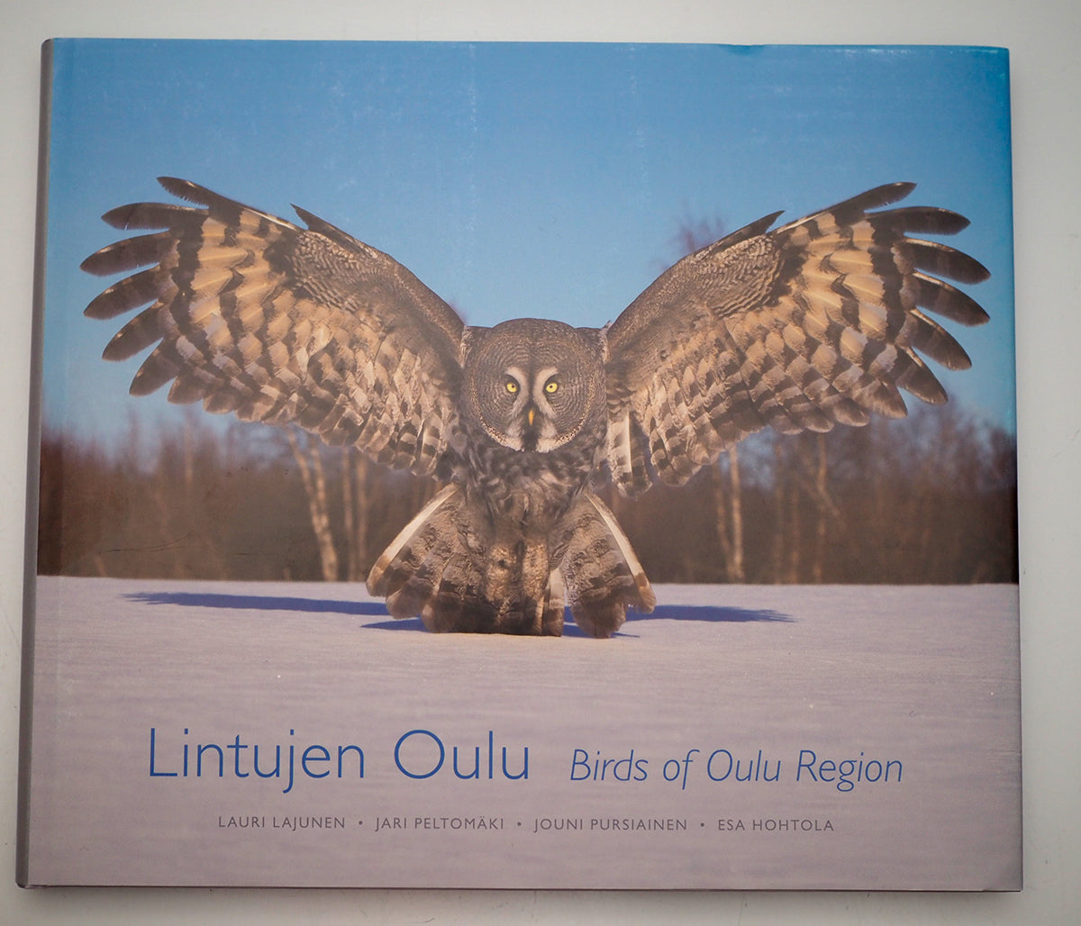 Lintujen Oulu kirja ja Lakeuden linnut 2024 seinäkalenteri